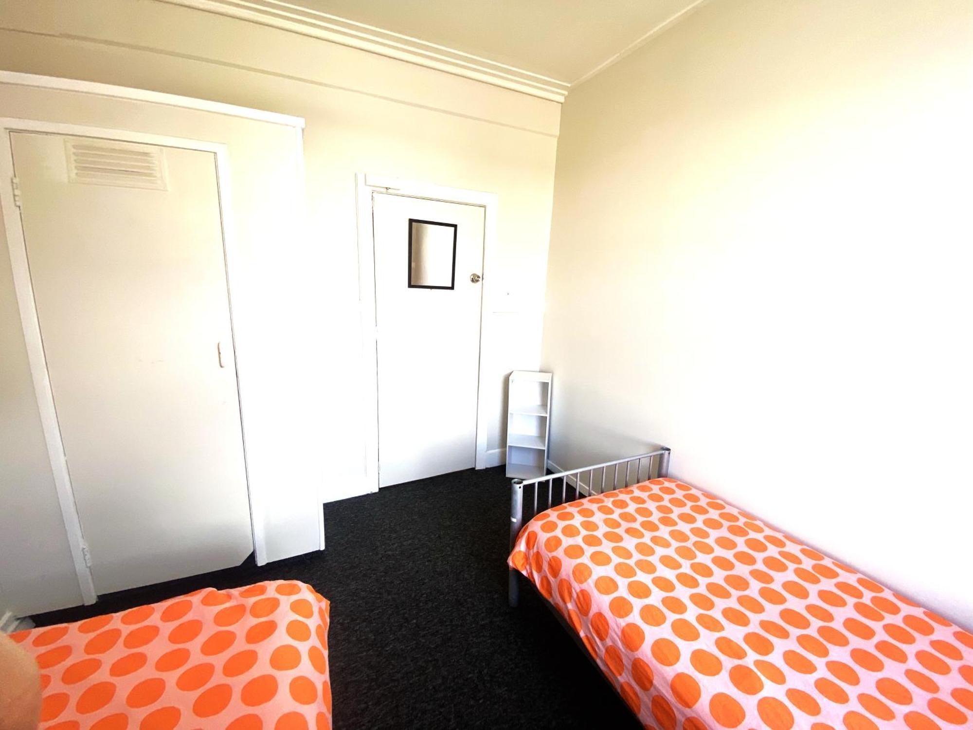 215 Edinburgh Castle Hostel Auckland Kültér fotó